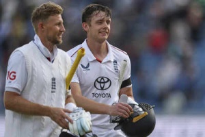 England's Ruthless Strategy Revealed: Wicketkeeper Smith on Crushing India at Headingley