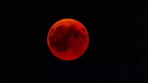 NASA Explains the Science Behind the Stunning Red Hue of a Blood Moon